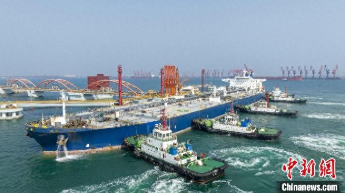 山东日照港第四座30万吨级原油码头投产 打造亿吨级原油集散地
