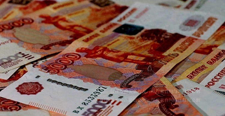 俄罗斯大量用人民币兑换美元并大规模抛售中国遭受重大损失