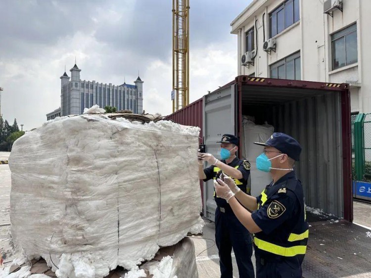 废弃一次性卫生用品人发废料都送来中国上海前9月退回1455吨：哪来的回哪去！