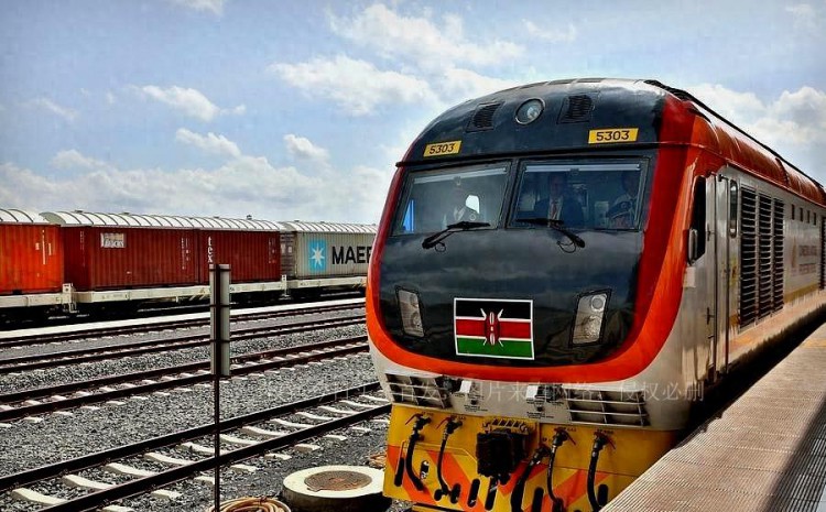 好心没好报？中国援建肯尼亚铁路，50亿美元被借口延期再还
