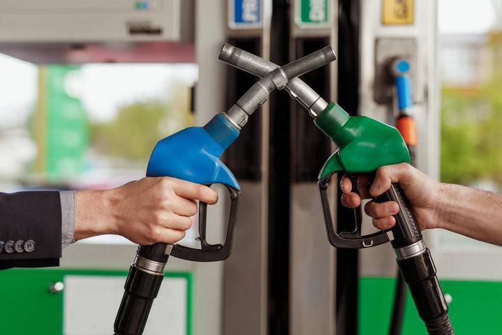 油价大幅下调加油站调价后汽油价格创下新低！